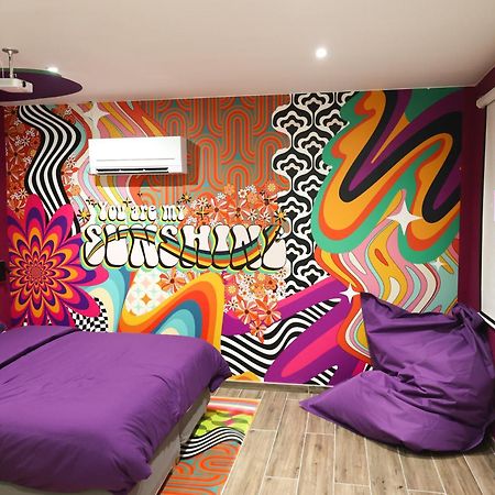 Capsule Groovy-Jacuzzi-Sauna-Billard-Netflix- Nintendo Switch & Jeux Mons Exterior photo